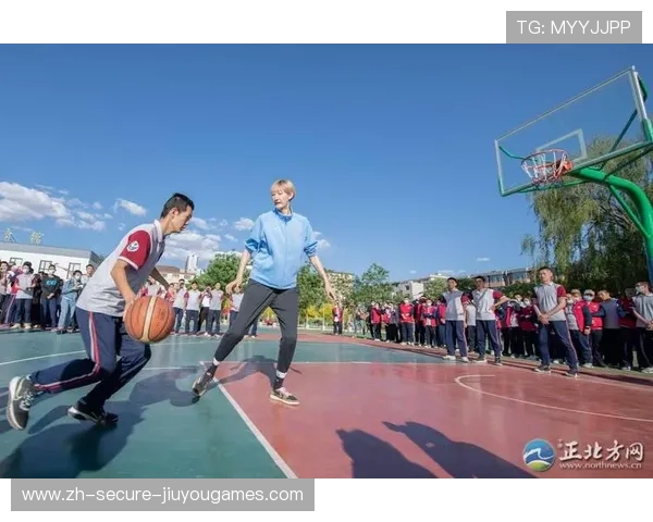 冠军球队训练公开日粉丝近距离见证备战日常，冠军合集